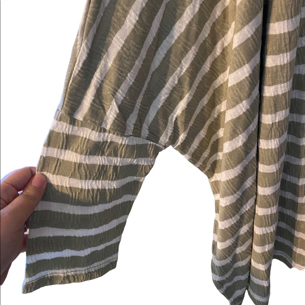 easel Olive Green and White Striped Lightweight Pullover Top - Picture 4 of 6